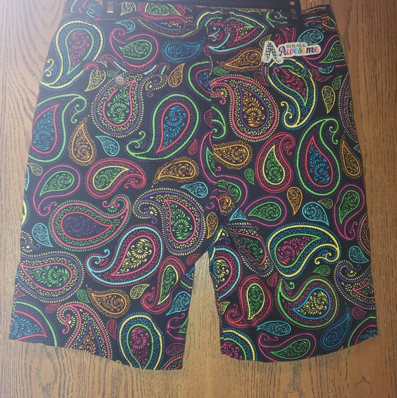 Golf Shorts - Picture 2 of 4